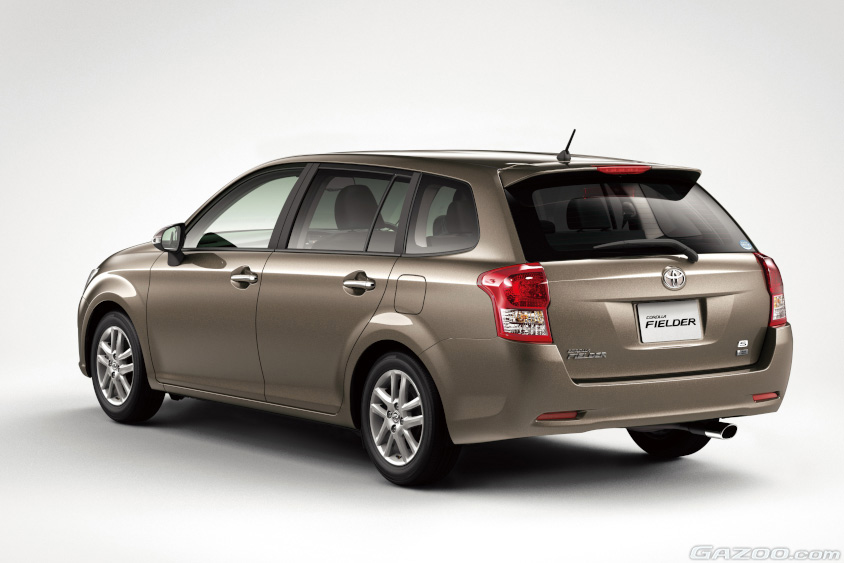 トヨタ・カロ―ラ（11代目）に設定されたカローラフィールダー