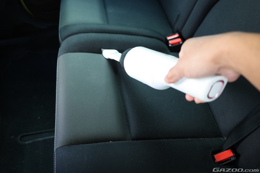 シートに掃除機施工