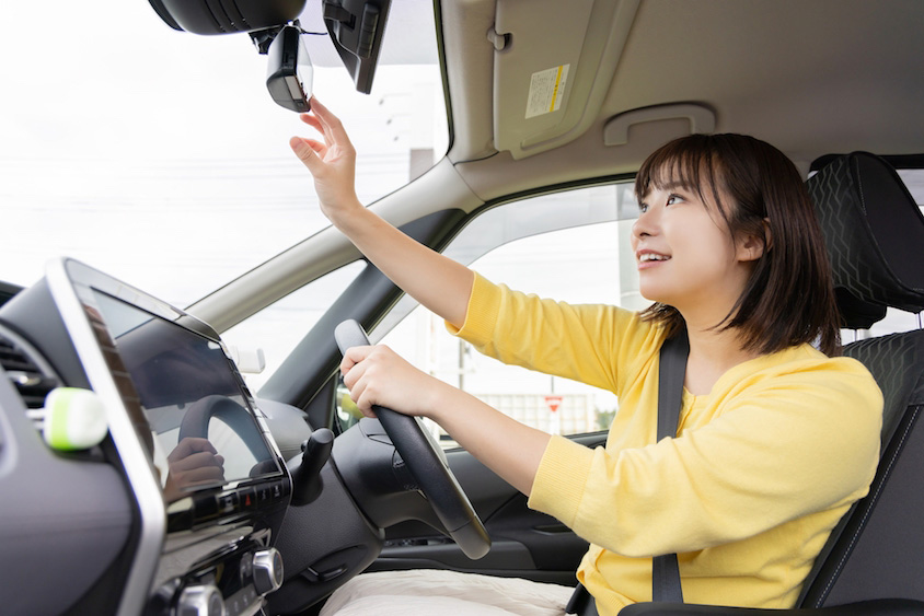 中古車運転イメージ