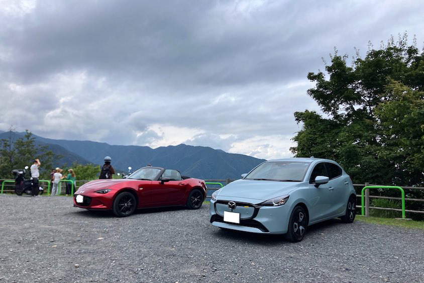 購入したマツダ2とロードスター