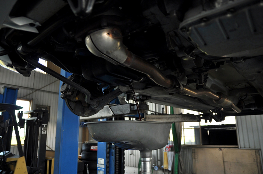 クルマの使用状況に応じてオイル交換のタイミングを見極めたい