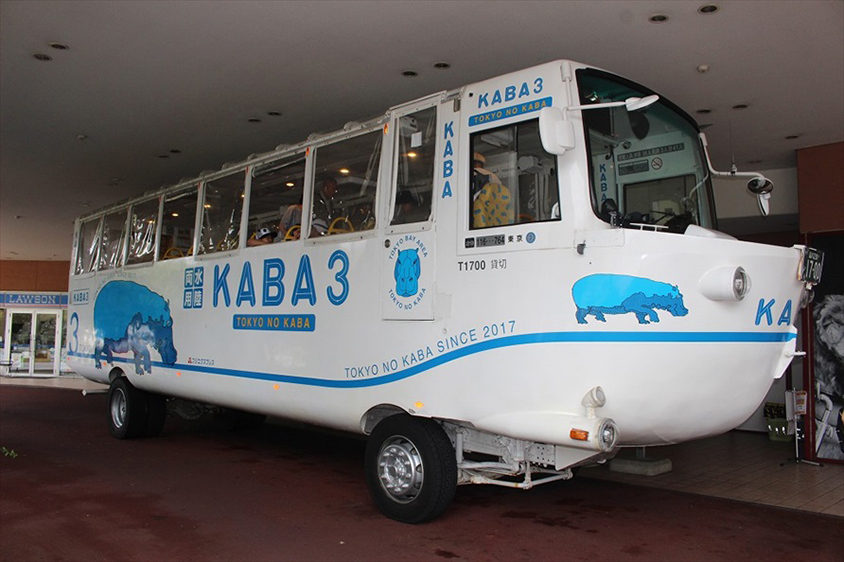 観光地でよく見る 水陸両用バス の起源は第二次世界大戦にあった トヨタ自動車のクルマ情報サイト Gazoo