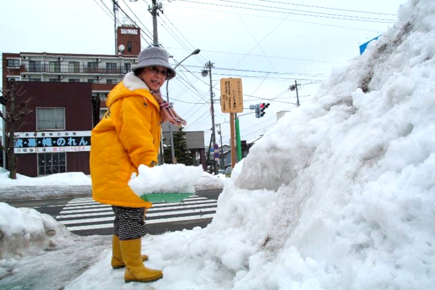 県民の皆さん一人ひとりの力で支えられている「みどりのスコップひとかき運動」