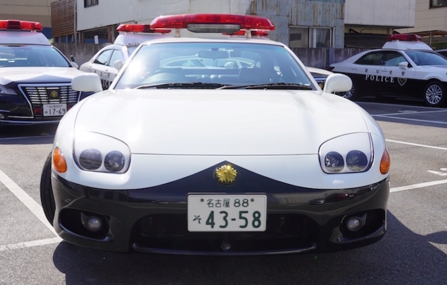 廃車寸前の高速隊「GTO」パトカー、愛知県警広報課の顔に | クルマ情報 