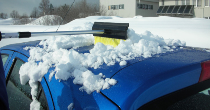 本格的な冬に向けて クルマに備えておきたいグッズはこれだ トヨタ自動車のクルマ情報サイト Gazoo
