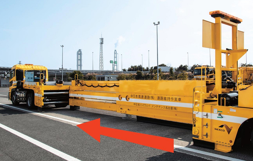 メインビームを最長まで伸ばすと、長さ9.8メートルの作業スペースが生まれる