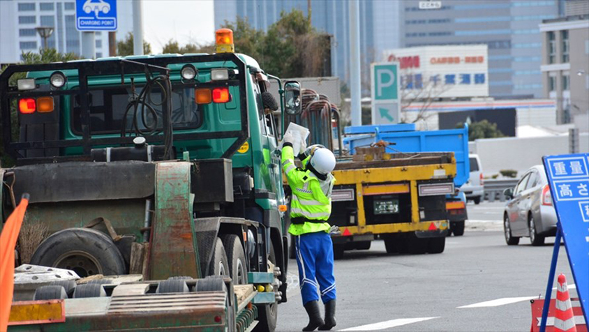 ドライバーとの応対はなかなか難しく、隊員にとっても大きなストレスとなるという