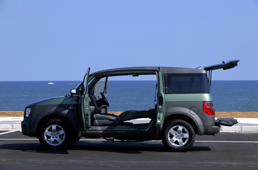 観音開きドア のメリットは どんなクルマに採用されている トヨタ自動車のクルマ情報サイト Gazoo
