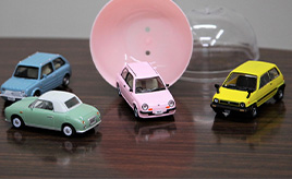 初代「シティ」に「Be-1」…青島文化教材社から旧車のカプセルトイが続々発売されるワケ