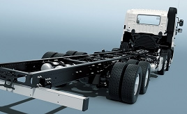 トラックがさまざまな大きさのタイヤを装着しているのはなぜ？