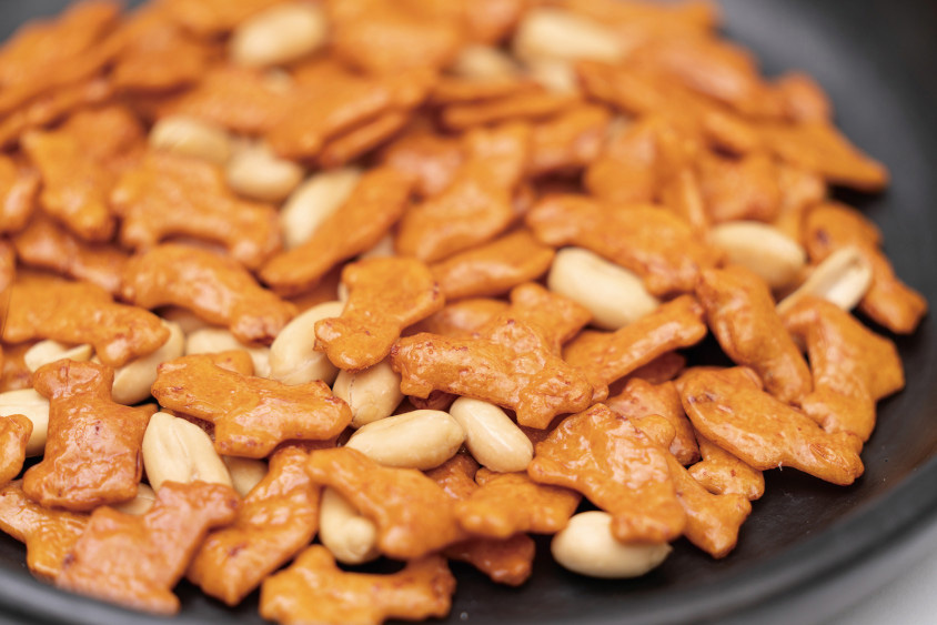 クルマ型の柿の種