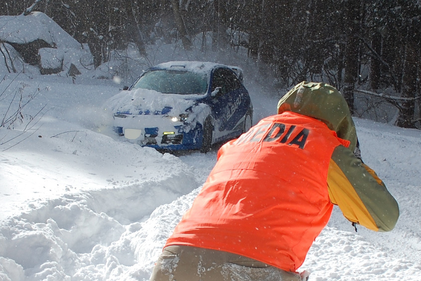 プロ自動車カメラマンを体験！ 本気でモータースポーツを撮影する心構えとは!? | クルマ情報サイトｰGAZOO.com