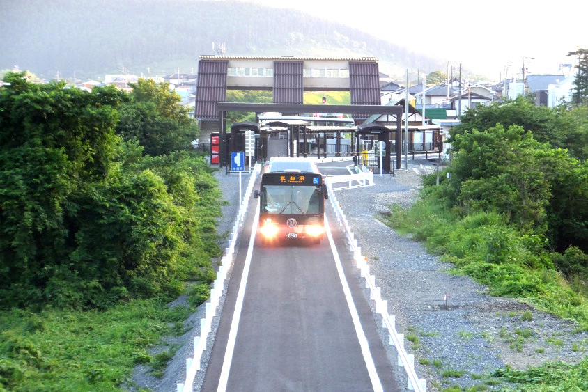 BRT（Bus Rapid Transit バス　ラピッド　トランジット）