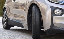 新車装着の「OEタイヤ」と「市販のタイヤ」に違いはあるの？