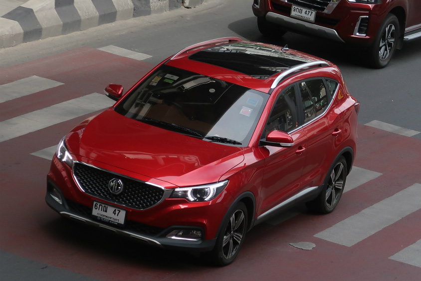 タイで見かけるMGのコンパクトSUV「ZS」