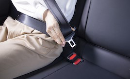 「シートベルト」歴史から最新機能まで！ 乗員を守る仕組みを紐解く