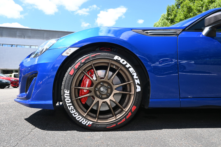 スバル・BRZの左フロント