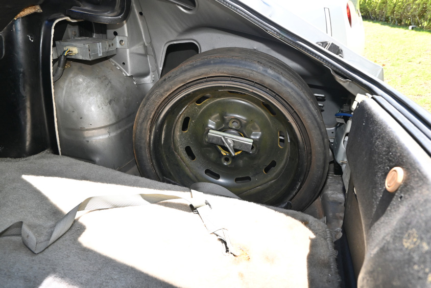 日産・フェアレディZ（130型）のスペースセイバータイヤ