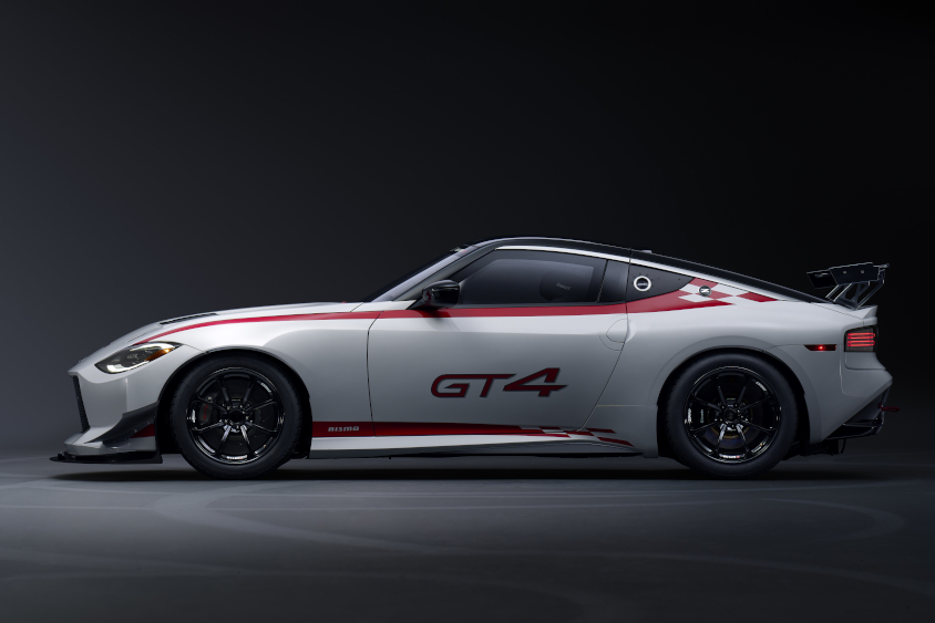 日産・Nissan Z GT4（フェアレディZ）左サイドビュー
