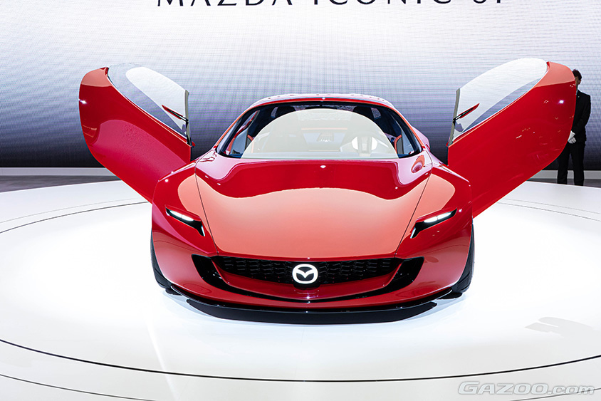 マツダ・コンパクトスポーツカーコンセプト「MAZDA ICONIC SP」