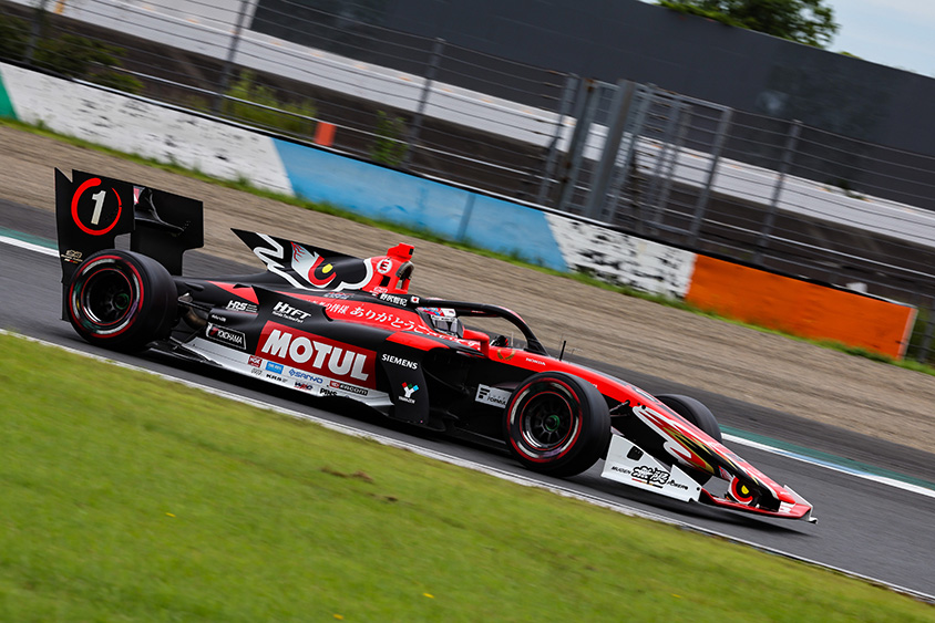 野尻智紀選手の1号車