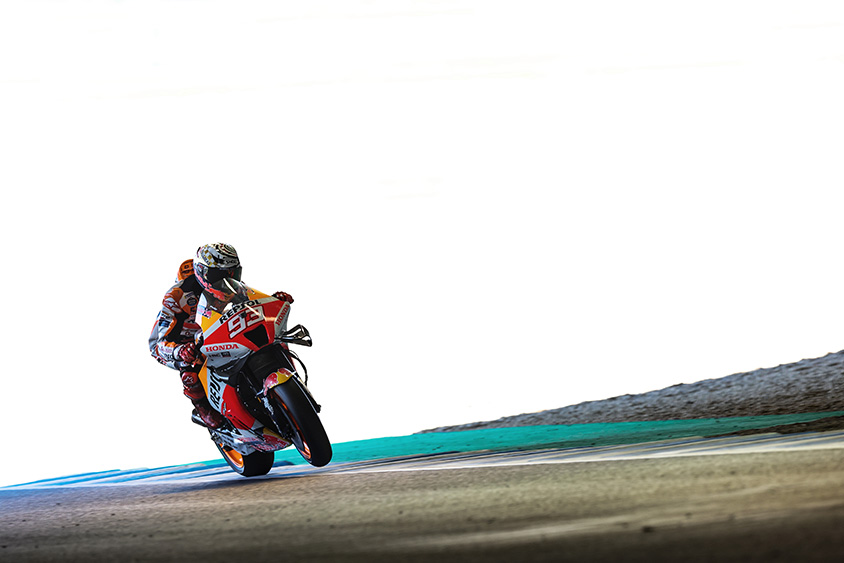 折原弘之のレース写真考察　被写体を浮かび上がせる