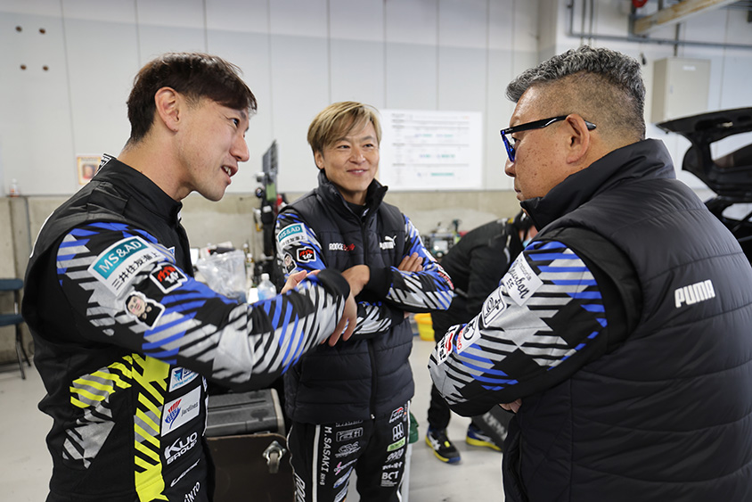 2023鈴鹿スーパー耐久 ルーキーレーシング　石浦監督