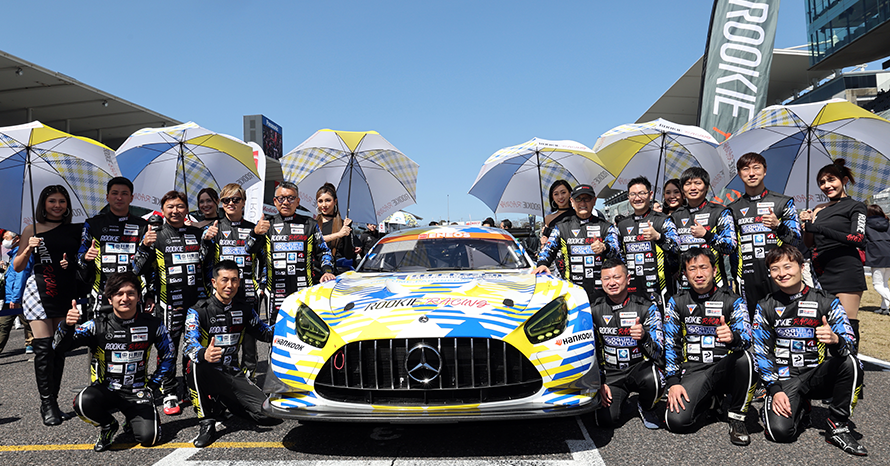 2023年のルーキーレーシングは、3人のプレーイングマネージャーが