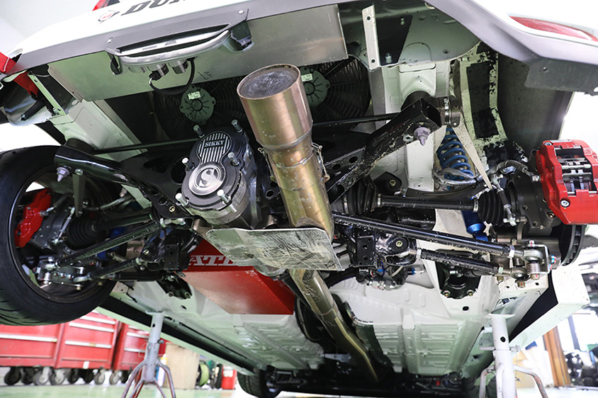 リヤサスペンション。