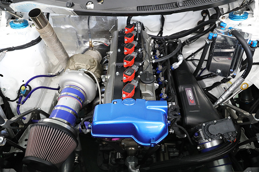 GRヤリスに直列6気筒の2JZを載せる。