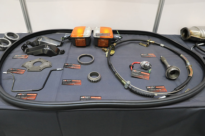 第19回国際オートアフターマーケットEXPO 2022 ランドクルーザー40のパーツ