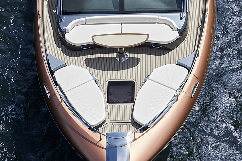 LEXUS LY650 バウデッキ