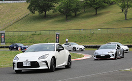 レーシングドライバーがレクチャーしてくれるGR Garageのスキルアップ講習会・・・寺田昌弘連載コラム