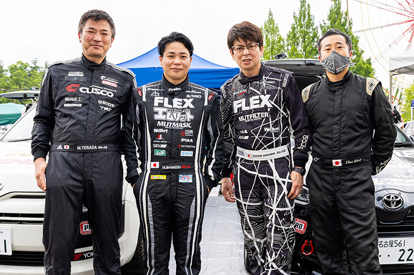 左から私（寺田昌弘）、清水宏保選手、哀川翔選手、保井隆宏選手