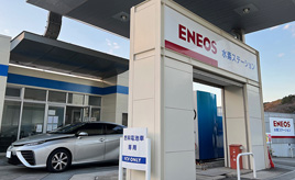 MIRAIに乗り始め、過去と現在のクルマのことを考えた・・・寺田昌弘連載コラム