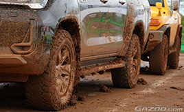 やはり四駆は泥が似合う!今年もモトクロスコースで四駆を満喫・・・寺田昌弘連載コラム