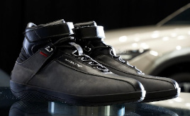 『クルマは最高のトモダチ』「運転オタク」とスポーツの匠による未体験のシューズ…山田弘樹連載コラム