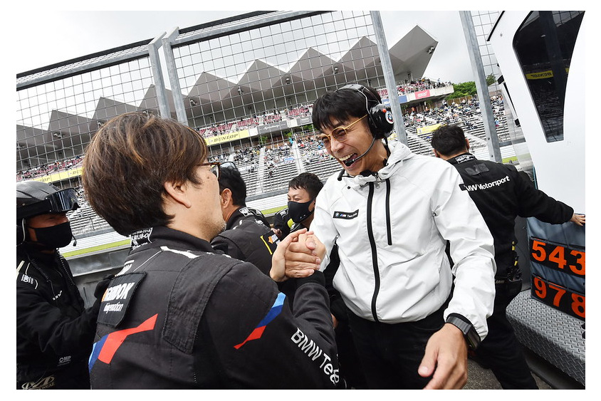 チーム・スタディの鈴木監督と山田弘樹