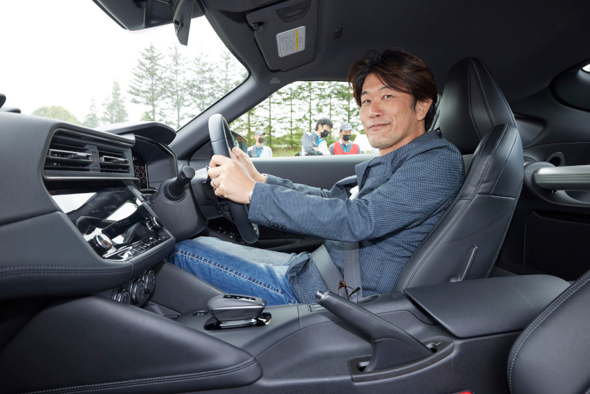 日産・新型フェアレディZに乗る山田弘樹