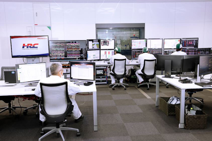 HRC Sakuraのベンチ室