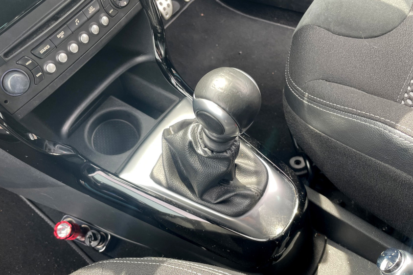 シトロエン・DS3のシフトノブ