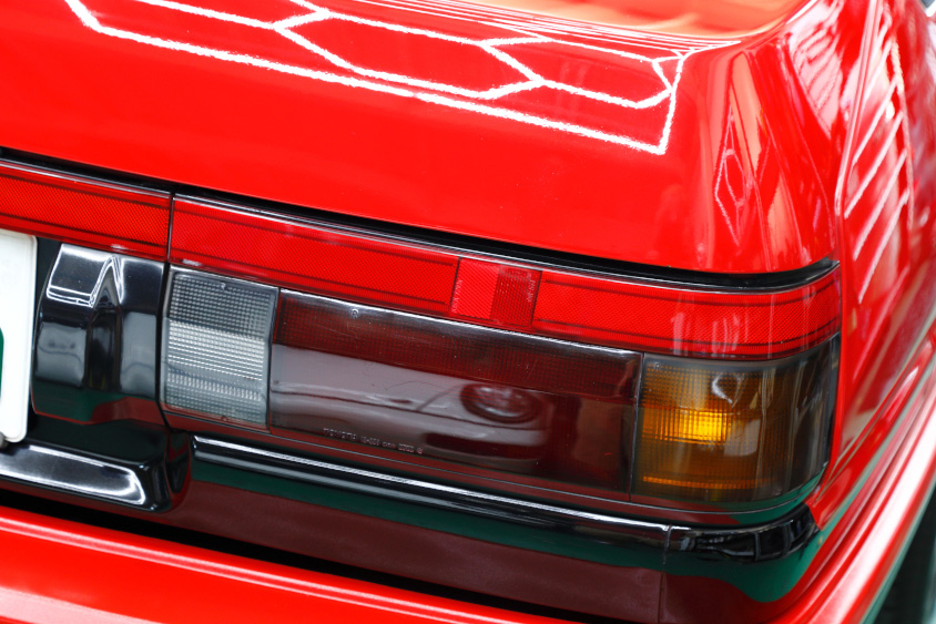 トヨタ・スプリンタートレノAE86「赤パン」のテールランプ