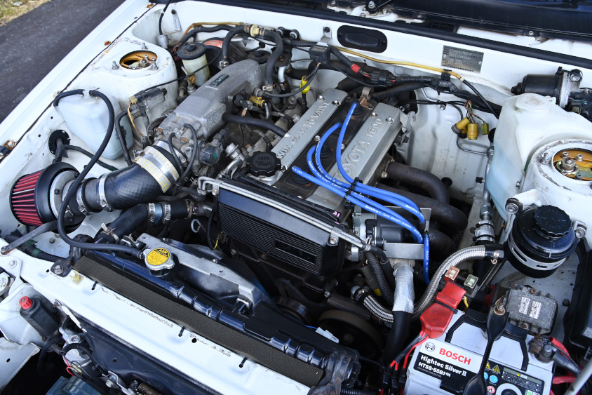 トヨタ・スプリンタートレノ（AE85改）のエンジンルーム
