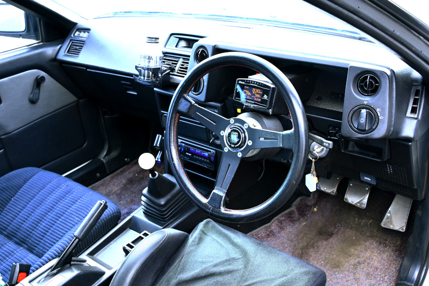 トヨタ・スプリンタートレノ（AE85改）の運転席