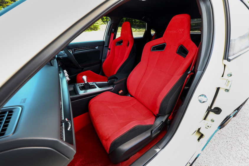 ホンダ・シビック タイプRの前席