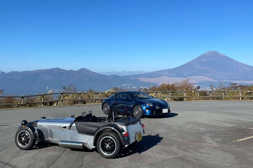 ケータハム・Seven170とアルピーヌA110