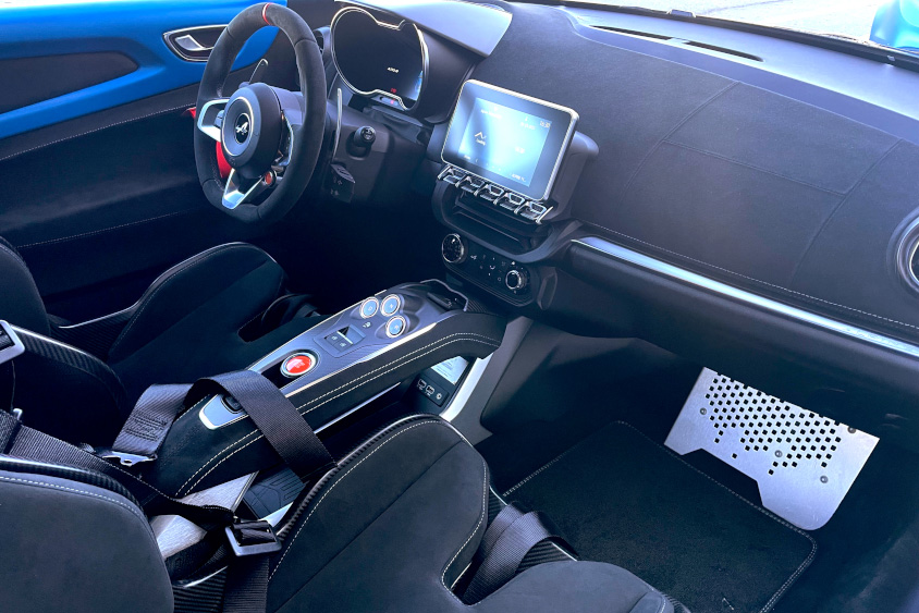 アルピーヌ・A110 Rの運転席