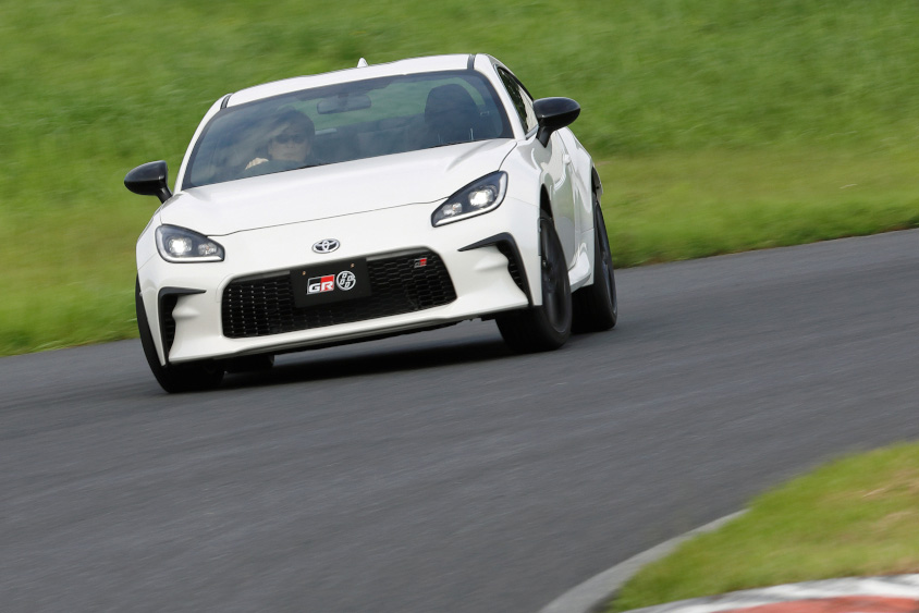 トヨタ・GR86