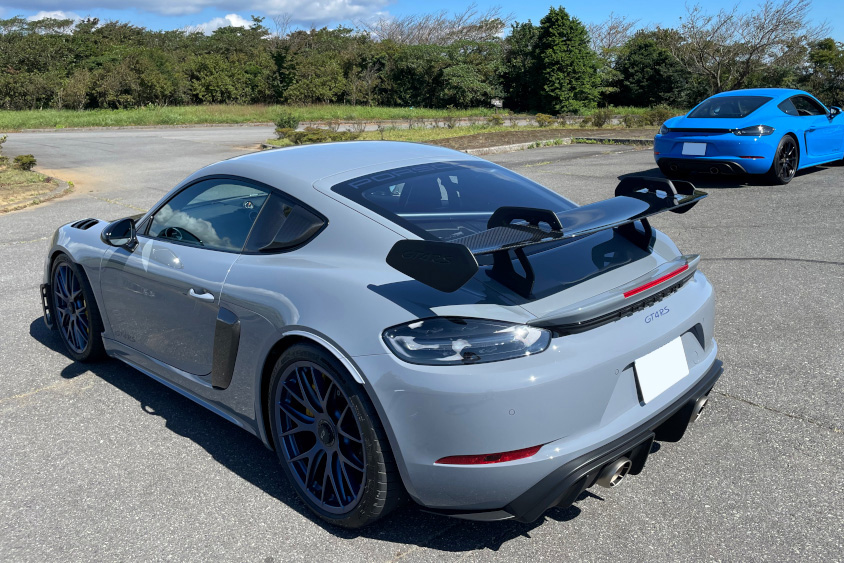 ポルシェ718ケイマン GT4 RSのリヤビュー