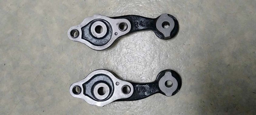 ハチロクのGRヘリテージパーツ　ナックルアーム